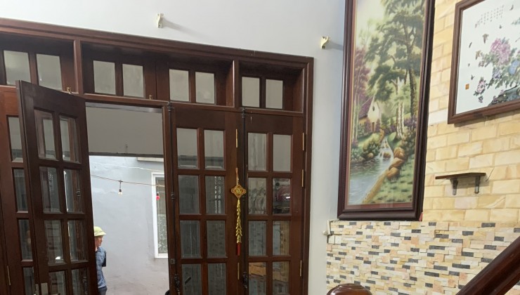 Cho thuê căn hộ CHUNG CƯ Nguyễn Huy Tưởng, Thanh Xuân 62m2, 2N, 2WC - giá 12,5tr